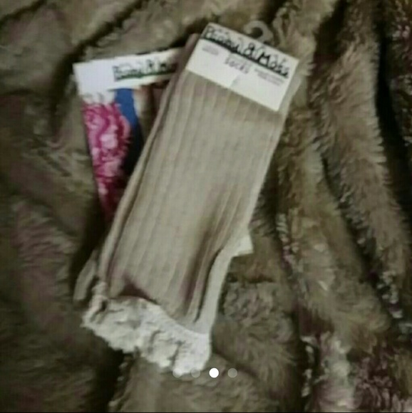 Party Sale * Knee Socks W/ A White Lace Tr… - Picture 3 of 4